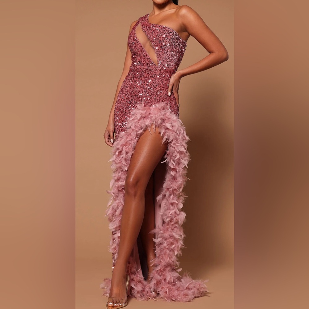 Ladies Sequined & Feathered Formal Dress